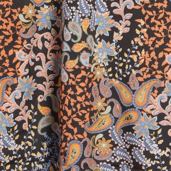 JULIA JORDAN
Print Flutter Sleeve Midi dress - Picture 2 of 11